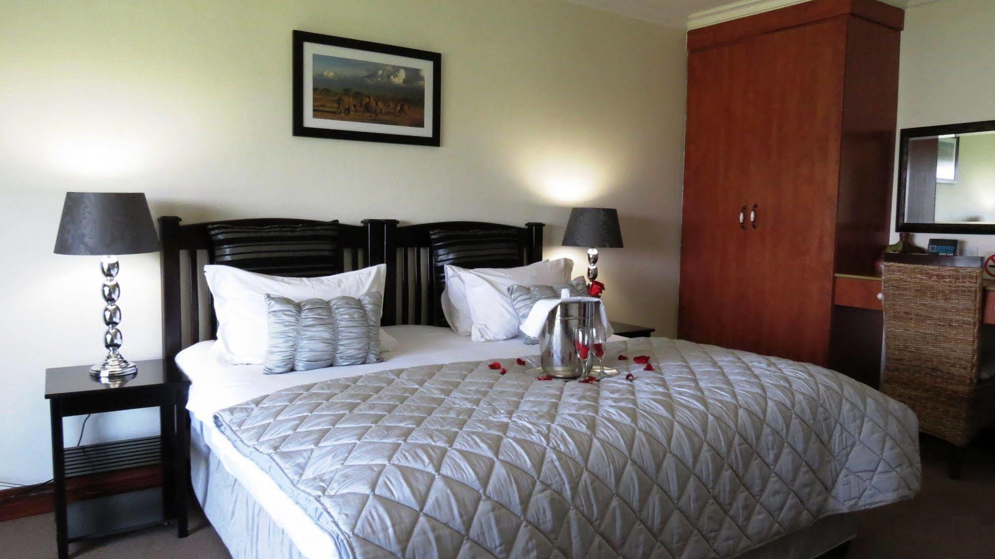 Galagos Lodge Hartbeespoort Exteriör bild