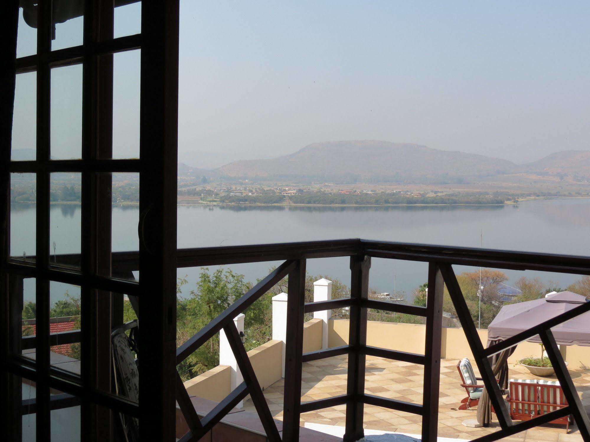 Galagos Lodge Hartbeespoort Exteriör bild