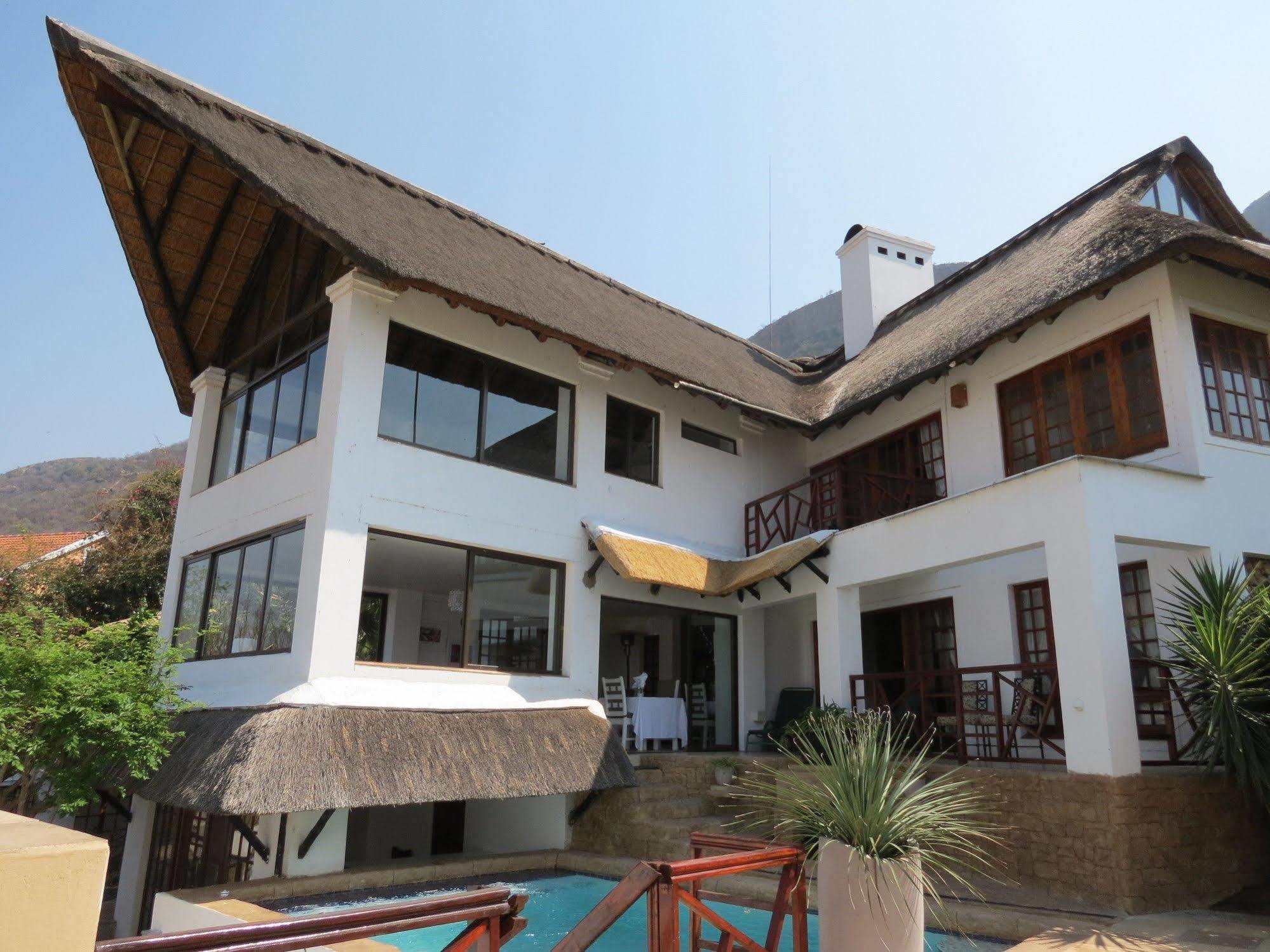 Galagos Lodge Hartbeespoort Exteriör bild