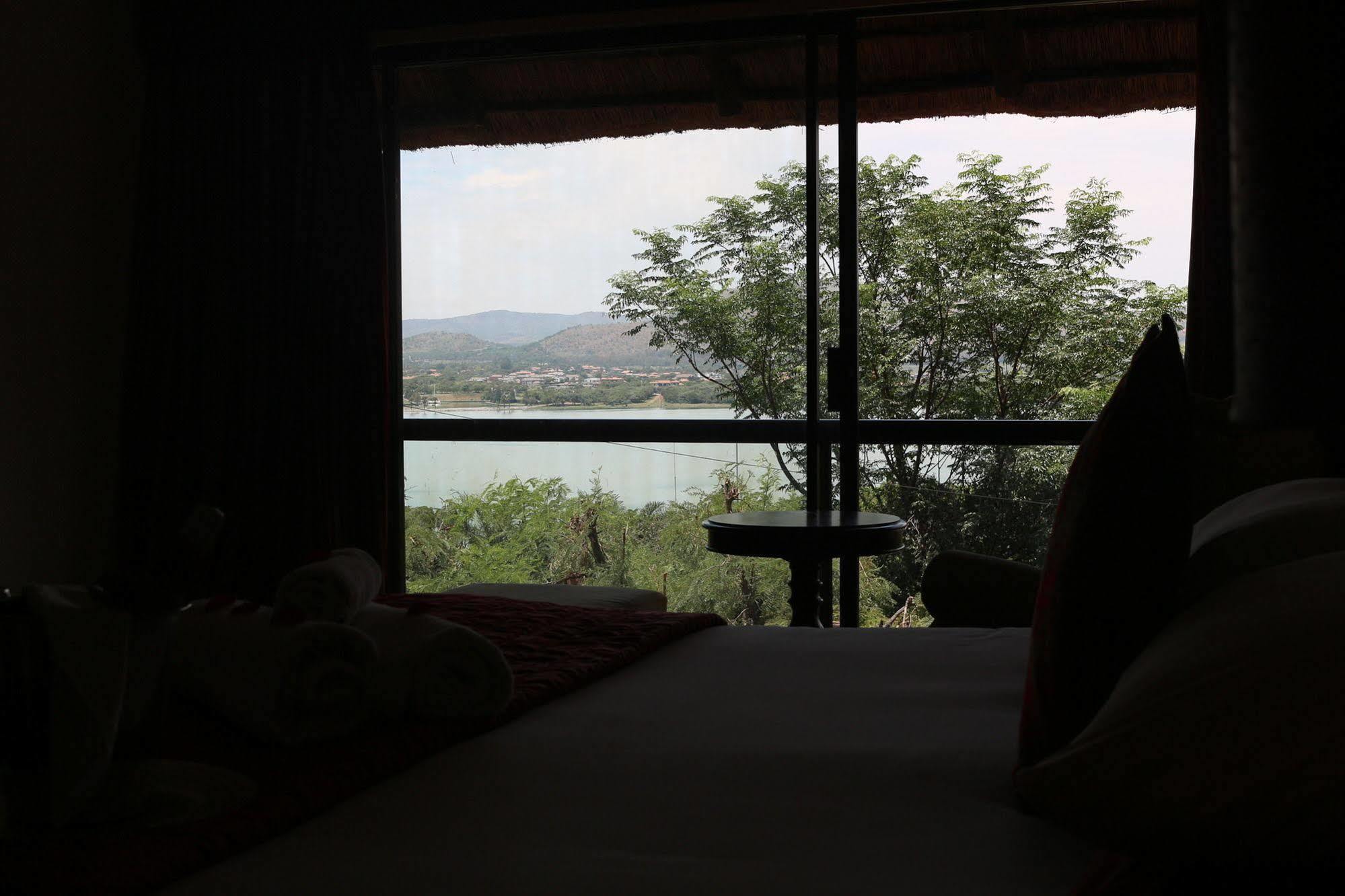 Galagos Lodge Hartbeespoort Exteriör bild