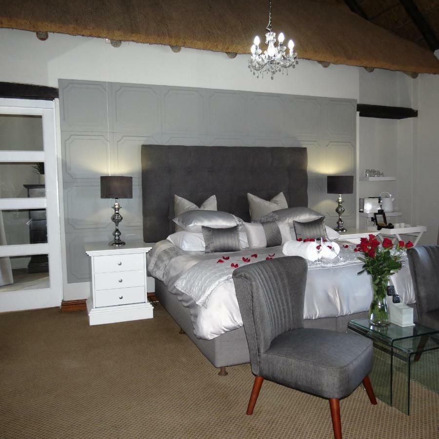 Galagos Lodge Hartbeespoort Exteriör bild