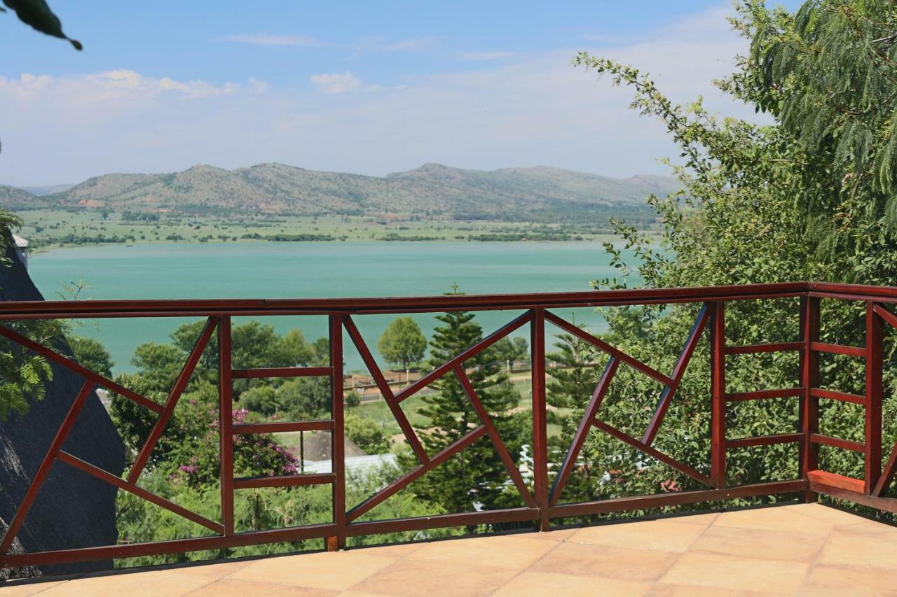Galagos Lodge Hartbeespoort Exteriör bild